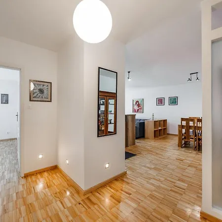 Apartment Lovely Terrace With Car Place